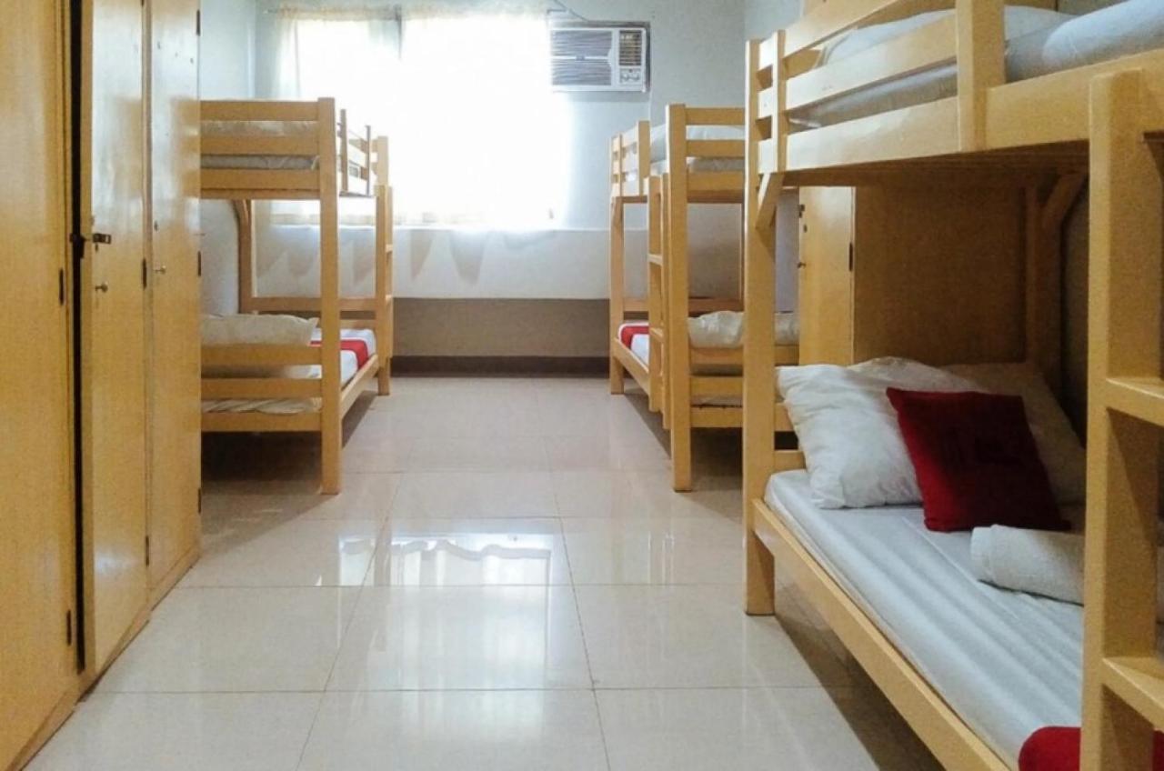 RedDoorz near Cebu Metropolitan Cathedral Hotel Buitenkant foto